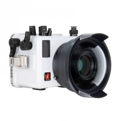 Ikelite 200DLM Housing for Canon EOS R10 Mirrorless Digital Camera Ikelite 200DLM Housing for Canon EOS R10 Mirrorless Digital Camera