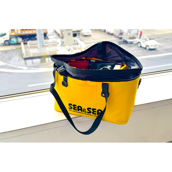 Sea&Sea Yellow Sub Mega Tote