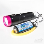 SUPE F24 對焦燈 (藍色外殼, 1,200 流明, 4色燈光切換白色, 紅色, 藍色, 粉紅色)*