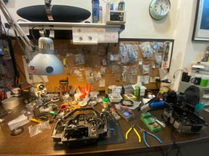 維修日記 2021-09-10: 維修 Anthis D810 閃燈插座斷線 維修日記 2021-09-10: 維修 Anthis D810 閃燈插座斷線