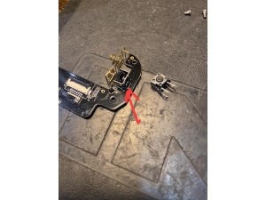 維修日記 2022-06-23: Weefine 原廠委託更換手機殼快門按鈕