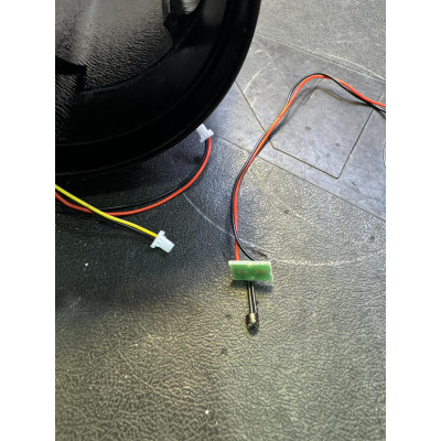 維修日記 2024-08-28: SUPE Dpro如果光纖線引閃不亮有可能是感應頭，更換後即可正常動作 當日完修