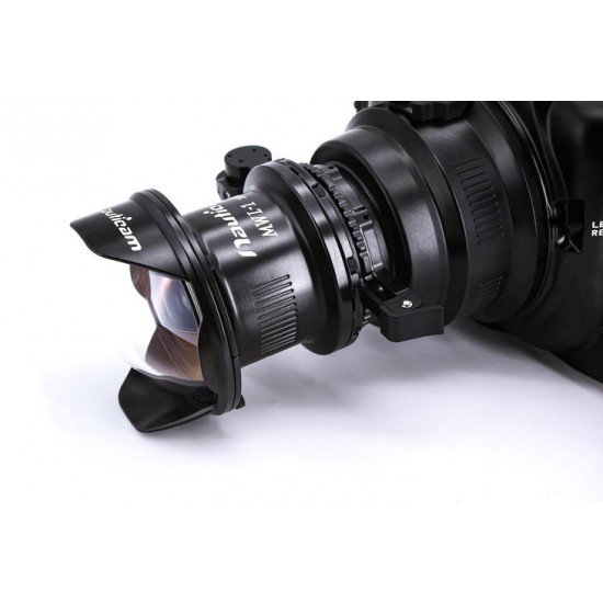 Nauticam 水下微距廣角鏡 1 (MWL-1) 使用全幅60mm微距鏡頭有150度視角