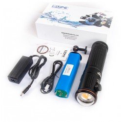 SUPE V7K pro 攝影燈 (15000 流明, 照明角度120度, 加大6Ah/88.8Wh 電池) SUPE V7K pro 攝影燈 (15000 流明, 照明角度120度, 加大6Ah/88.8Wh 電池)